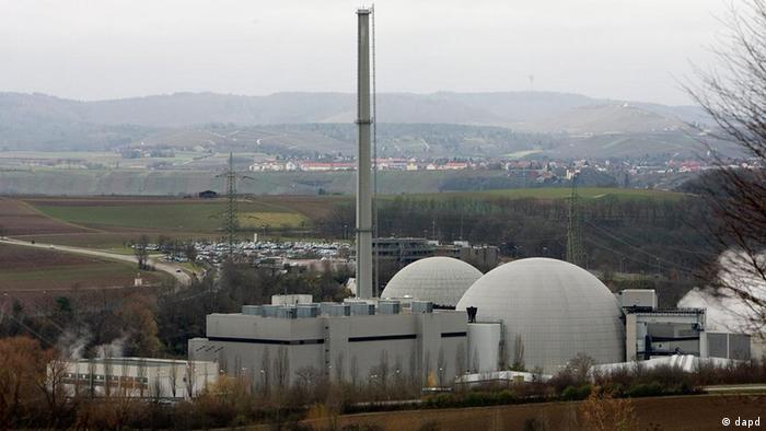 Neckarwestheim nuclear power plant in Germany, before its closure in 2011 (Photo: Michael Latz/dapd)