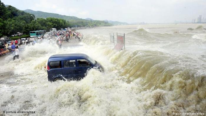 Powerful river tides in China caused by typhoon Nanmadol
(Photo: Li Zhong / ChinaFotoPress / MAXP)