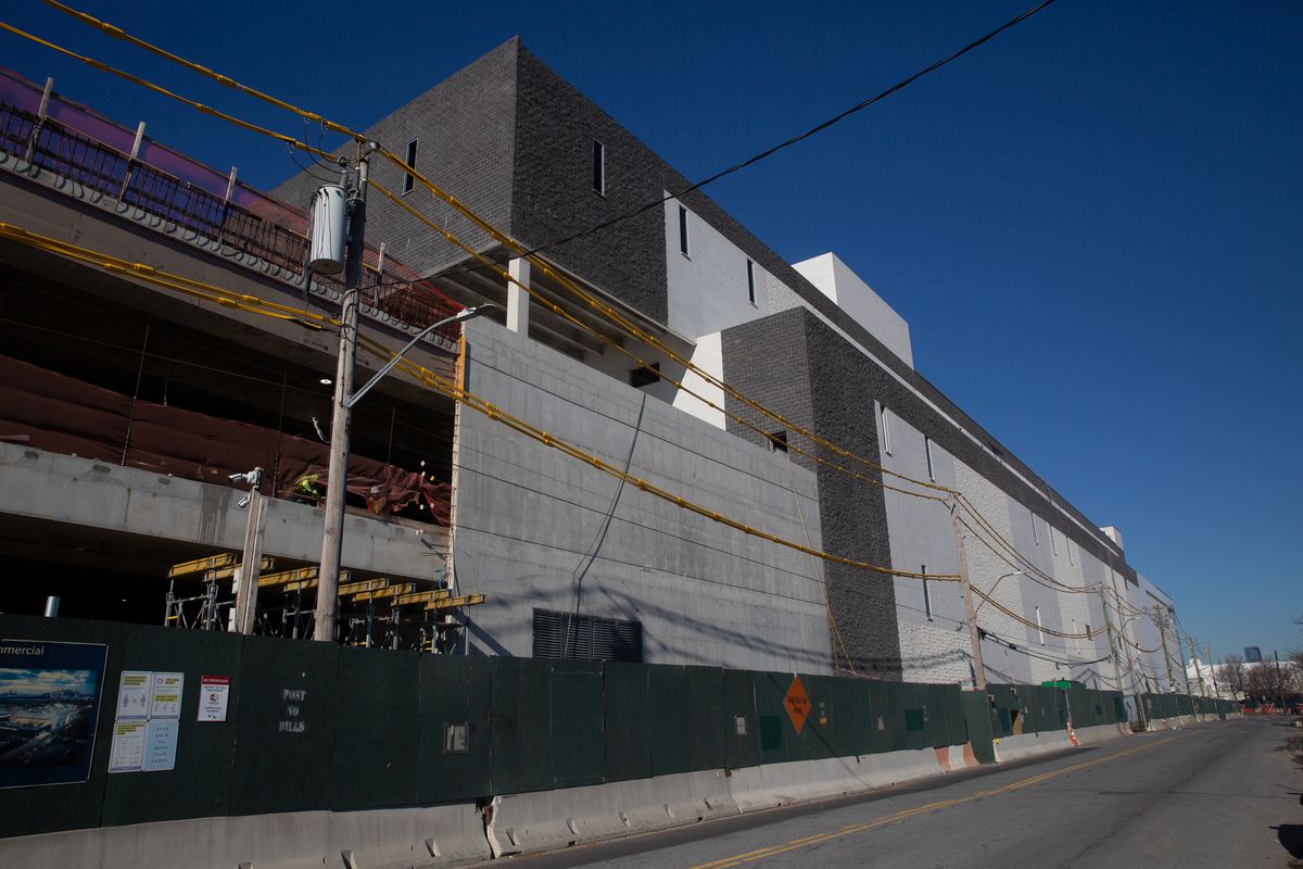 Amazon was building large fulfillment center along Columbia Street in Red Hook, Dec. 13, 2021.