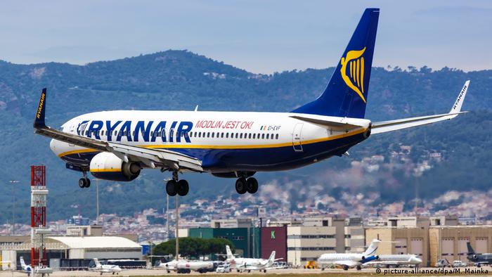 A Ryanair Boeing 737 airplane landing in Barcelona 