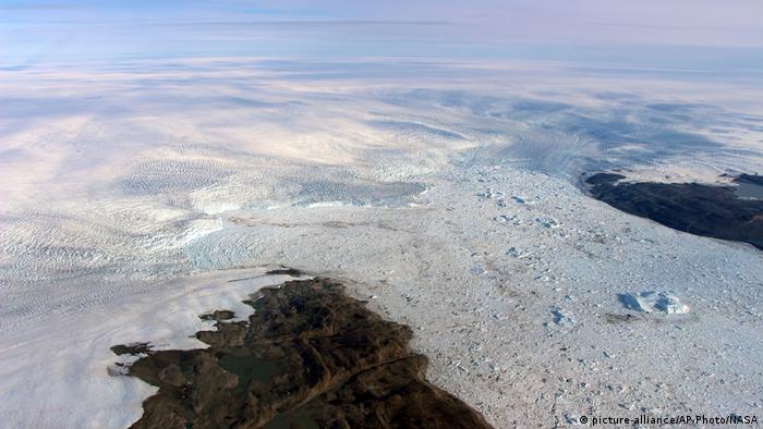 Greenland's Jakobshavn glacier 