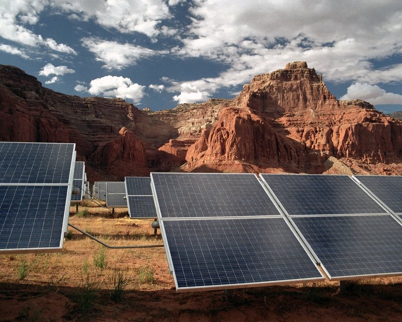 A solar project from several years ago involving Navajo and Hopi. (Photo/U.S. Dept. of Energy Website)