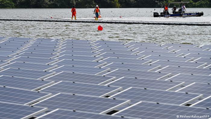 Floating solar panels in Singapore