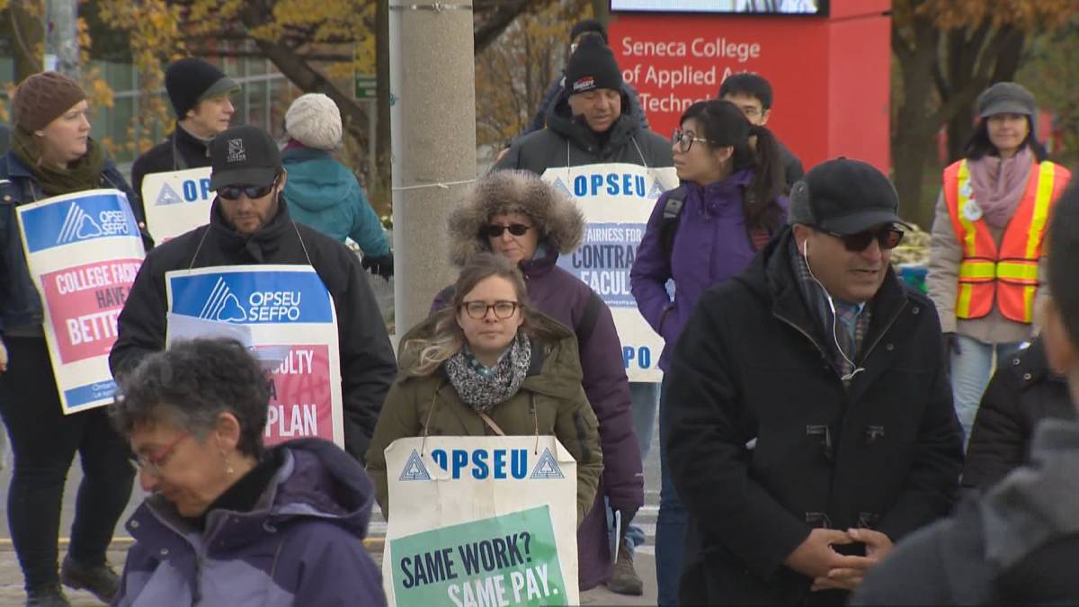 Click to play video: 'How the Ontario colleges labour dispute could impact students'