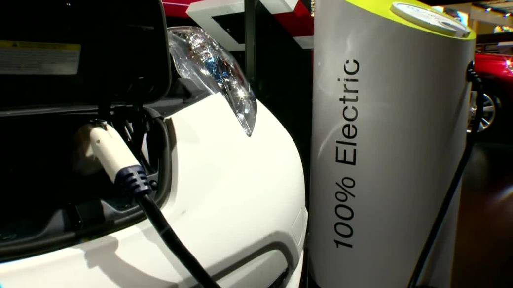 Click to play video: 'Electric vehicle stereotypes'
