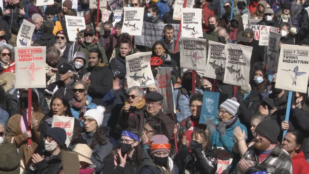 Click to play video: 'Activists opposed to the Trans Mountain pipeline project relaunch their campaign, two years into the pandemic'